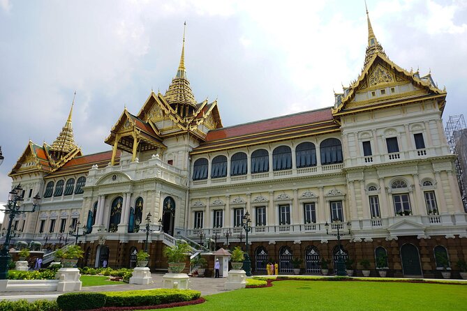 Private Bangkok City Tour One Day With The Grand Palace - Wat Pho and the reclining Buddha
