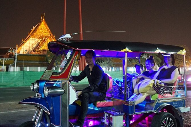 Private Bangkok Night City Tour by Tuk-Tuk with Thai Food - Crossing into Rattanakosin and Old Bangkok