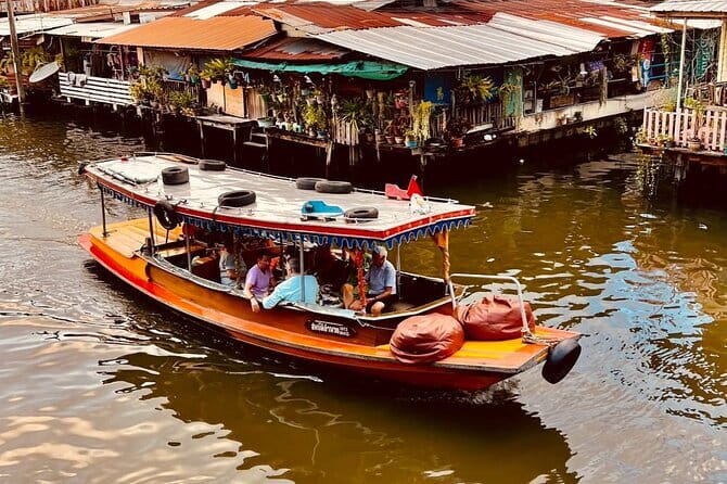 Private Boat Relax and Explore Bangkok’s Canals - What you may see beyond the temple