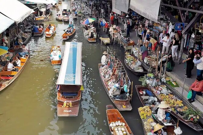 Private Damnoen Saduak and Maeklong Railway Market Tour(min 2pax) - Leaving Bangkok in an air-conditioned vehicle