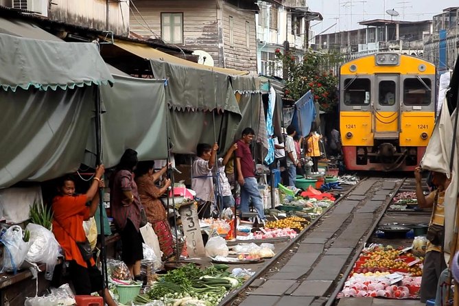 Private Damnoen Saduak Floating Market and Train Market Tour - Leaving Bangkok at 7:00 am