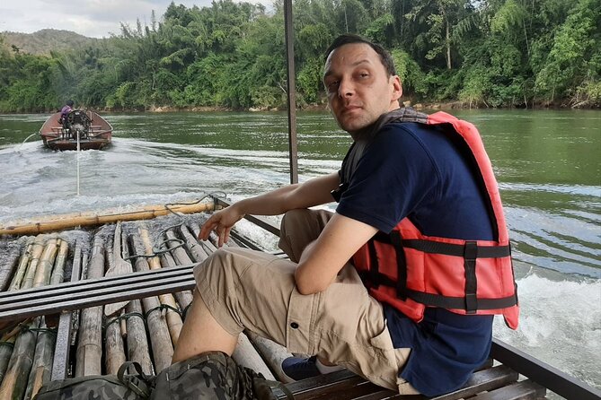 Private Erawan Waterfall, River Kwai, Death Railway Tour from Bangkok - Thai lunch before the River Kwai