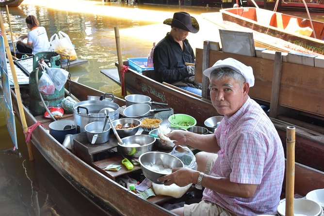 Private Excursion to Floating Market and Ayutthaya World Heritage - What the private service adds