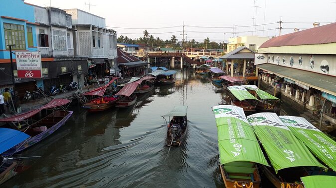 Private Excursion to Maeklong Railway & Amphawa Floating Markets - What Private Touring Changes