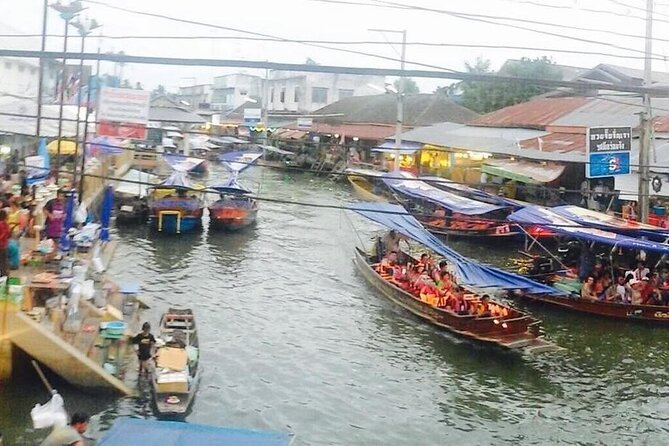 Private Floating Market and Maeklong Railway Market Day Tour - The guides can make or break the day