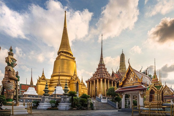 Private Fullday Bangkok Sightseeing Tour - Wat Benchamabophit and its white marble design