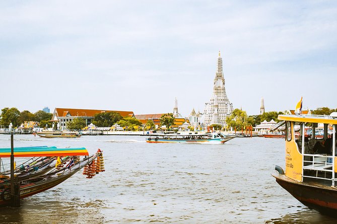 Private Grand Palace and Temple of Emerald Buddha & All Bangkok Highlights - Entering the Grand Palace