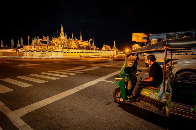 Private Tour : Bangkok Night Private Tuk Tuk Tour and Street food - The riverside rooftop bar is the evening finale