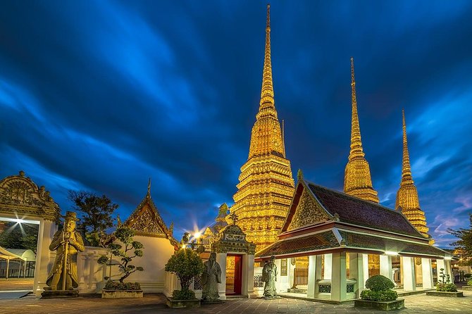 Private Tour : Bangkok Night Tour and Street food By Tuk Tuk and Boat - The River Views Begin at Asiatique