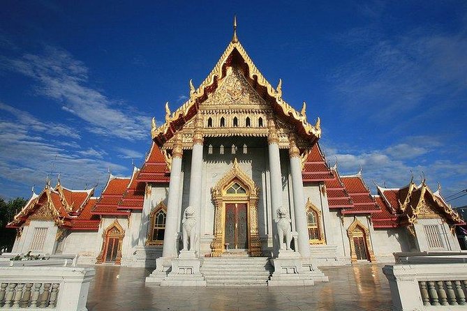 Private Tour: Damnoen Saduak Floating Market and Bangkok City Temples - Coconut sugar and a working farmhouse