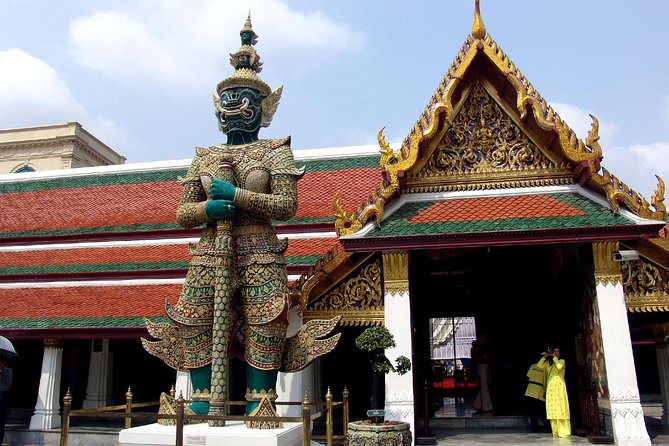 Private Tour: Grand Palace & Emerald Buddha Temple Experience - Is $107.42 a fair price?