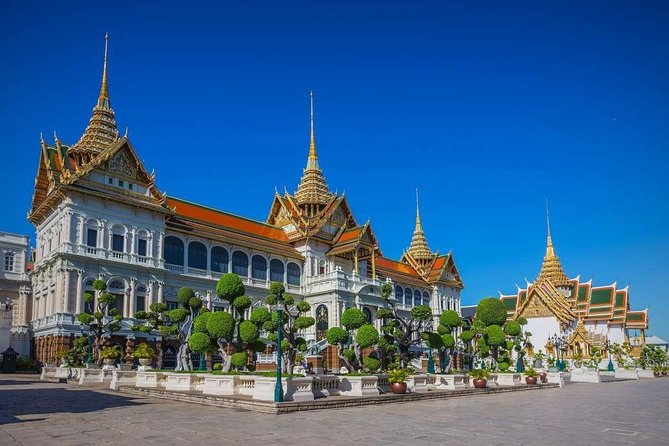 Private Tour: Grand Palace & Emerald Buddha Temple Experience - Seeing Wat Phra Kaew and the Emerald Buddha