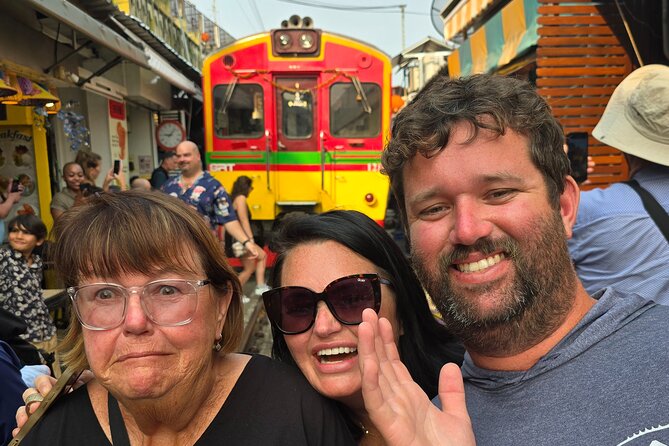 Private Tour to Maeklong Railway Market and Floating Market - Who should book this day trip