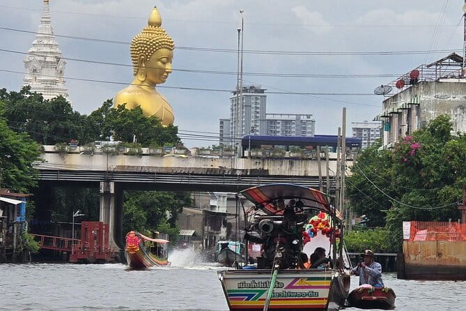 Private Tour to Pho Temple, Arun Temple and Canal Tour - The short crossing to Wat Pho