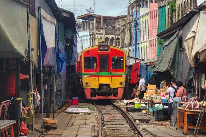 Private Tour to Railway Market and Damnoen Saduak Floating Market - Key points before you book