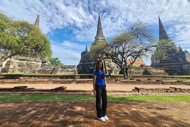 Private Tour to Railway Market, Floating Market And Ayutthaya - Should you book this private market and temple tour?