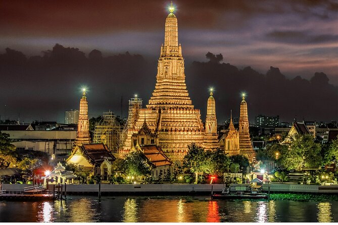 Private tour to Wat Pho,Wat Arun, Canal Tour,Flower Market - Pak Khlong Talad, flowers and ordinary Bangkok trade
