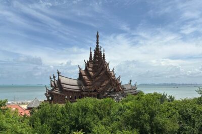 Private Transfer Between Bangkok and Pattaya by Comfortable SUV