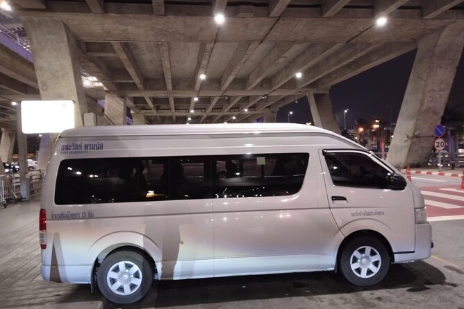 Private Transfer from Bangkok to Hua Hin or Cha Am - Choosing between a sedan, SUV, and van