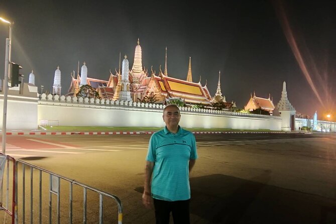 Private Tuk Tuk Night Adventure with Dinner - Starting at Sao Chingcha, Bangkok’s Giant Swing