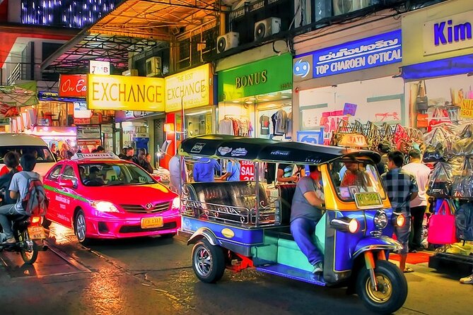 Private Tuk Tuk Night Adventure with Dinner - Photographing the Grand Palace after closing