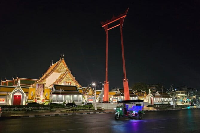 Private Tuktuk Authentic Food Tour (Chinatown-Flower Market) - Through Chinatown by tuk tuk