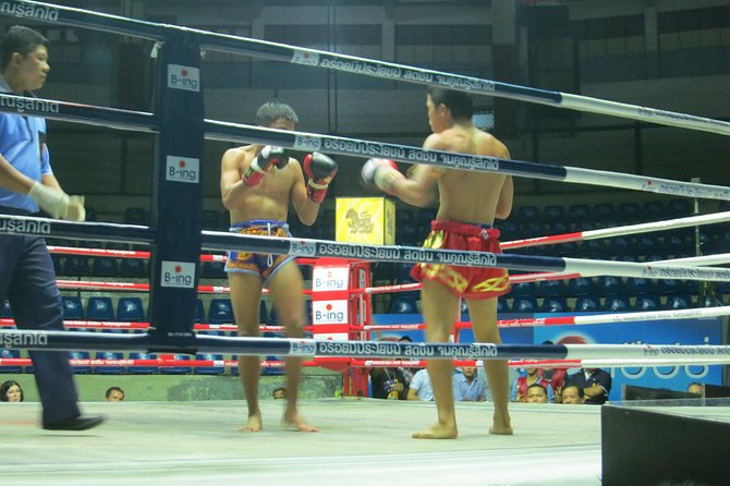 Rajadamnern Stadium: The Real Muay Thai Boxing Experience - Why Rajadamnern feels different from a regular boxing show