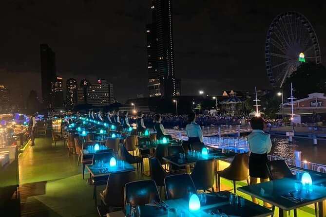 Royal Princess Dinner Cruise: Bangkok Chao Phraya River - Live music, cabaret, and the mood onboard