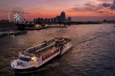 Saffron: A Luxurious Dinner Voyage on the River of Kings