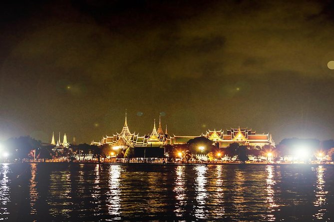 Saffron Luxury Dinner Cruise: A Journey on the River of Kings - The four-course Thai dinner