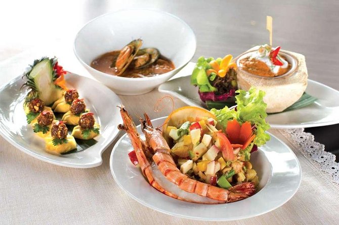 Shangri-La Hotel's Salathip Thai Restaurant Experience - A graceful Bangkok evening at Salathip