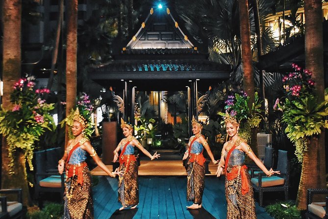 Shangri-La Hotel's Salathip Thai Restaurant Experience - The Chao Phraya view is part of the value