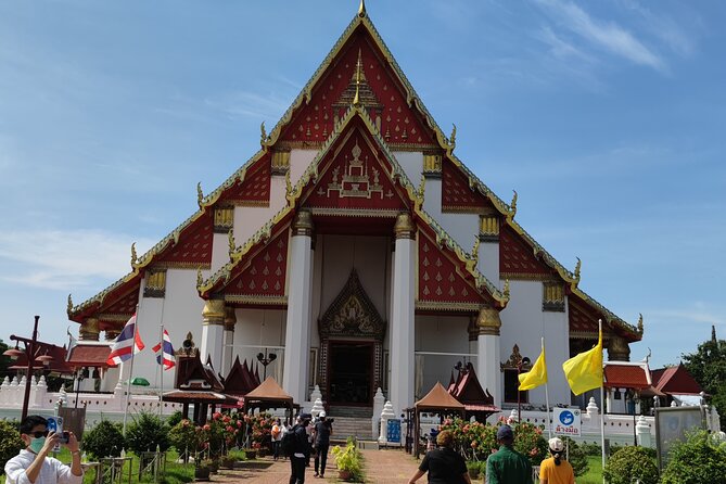 Small Group Tour to Ayutthaya Temples from Bangkok with Lunch - The guides can shape the whole day