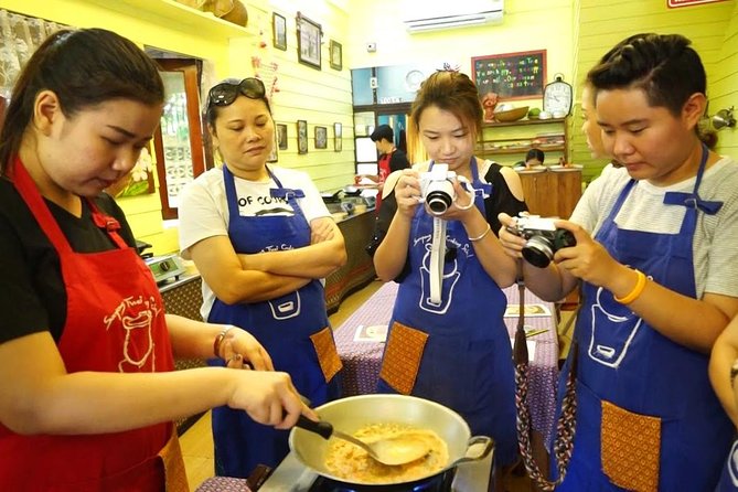 Sompong Thai Cooking School: Hands-On Culinary Experience - Dietary needs and family suitability
