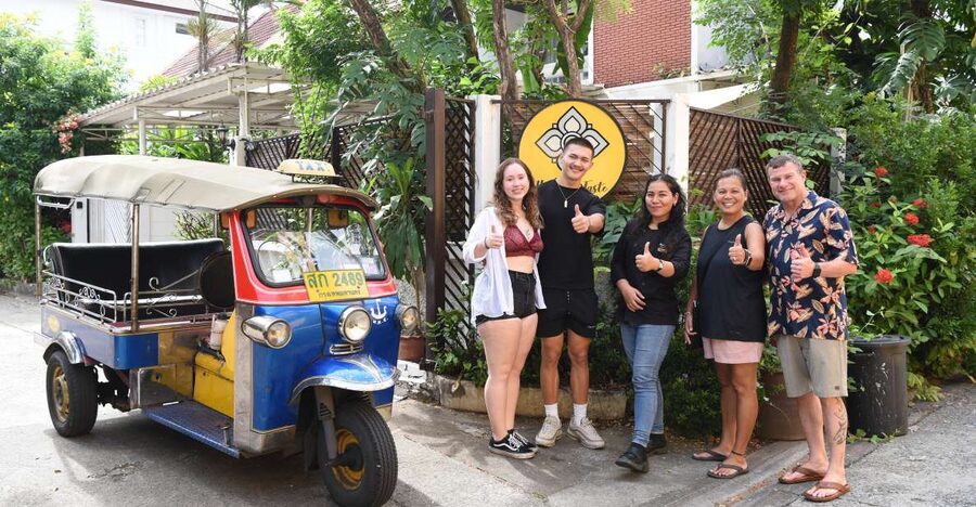 Sukhumvit: Hands-on Thai Cooking Class & Market Tour in BKK - Making curry paste is the hands-on highlight