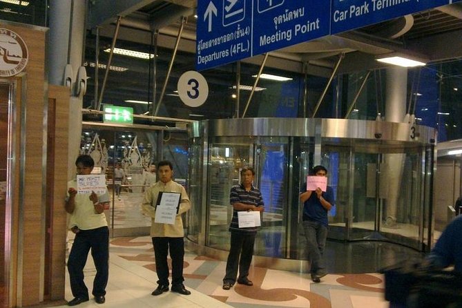 Suvarnabhumi to Pattaya 24 hour Private Airport Transfer Service - What the vehicle includes