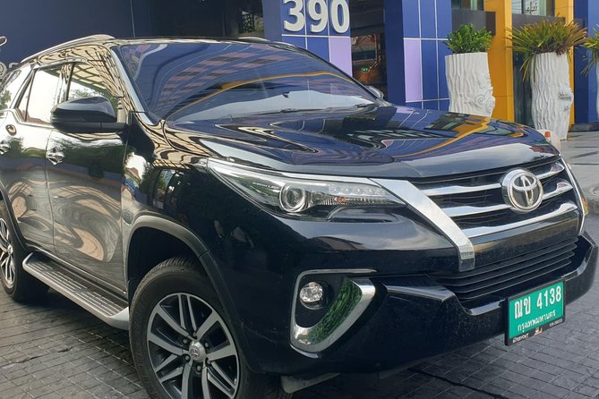 Suvarnabhumi to Pattaya 24 hour Private Airport Transfer Service - Finding your driver at Suvarnabhumi Airport