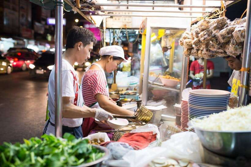 Taste of Bangkok: A 3-Hour Chinatown Food Feast - Noodles, seafood, and dishes beyond the familiar