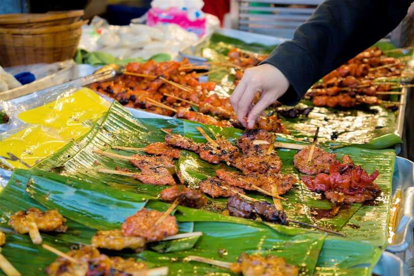 Taste of Bangkok: A 3-Hour Chinatown Food Feast - Ending with sweets and a drink