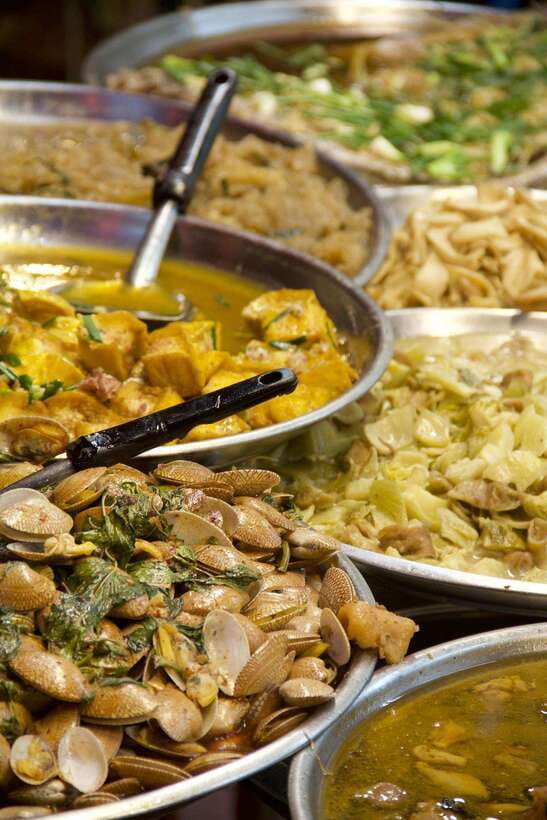 Taste of Bangkok: A 3-Hour Chinatown Food Feast - Following the food through Yaowarat