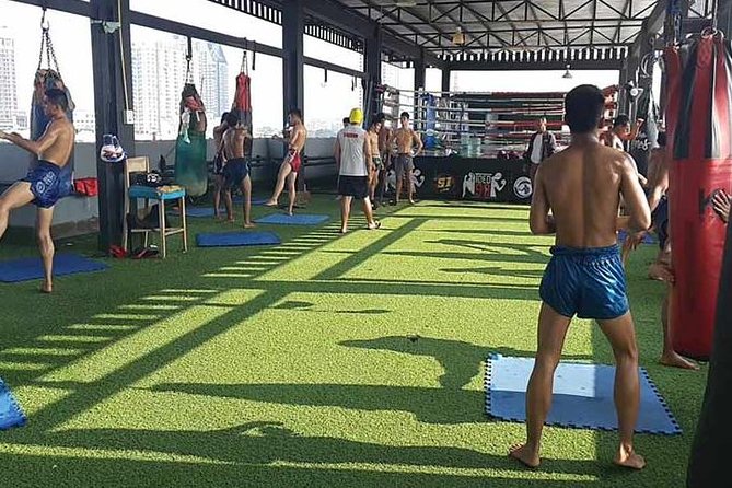 Thai Boxing Lesson, family and Kids Friendly - A real Muay Thai camp above Bangkok