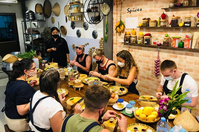 Thai cooking class experience in Bangkok with Tingly Thai cooking school - Four Thai dishes, not just a cooking demonstration