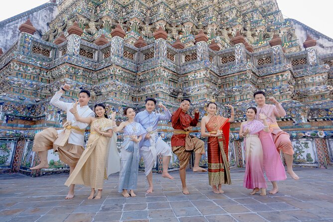 Thai Costume Photography at Wat Arun/Pho Temple: Bangkok - Two Bangkok temples, one polished photo session