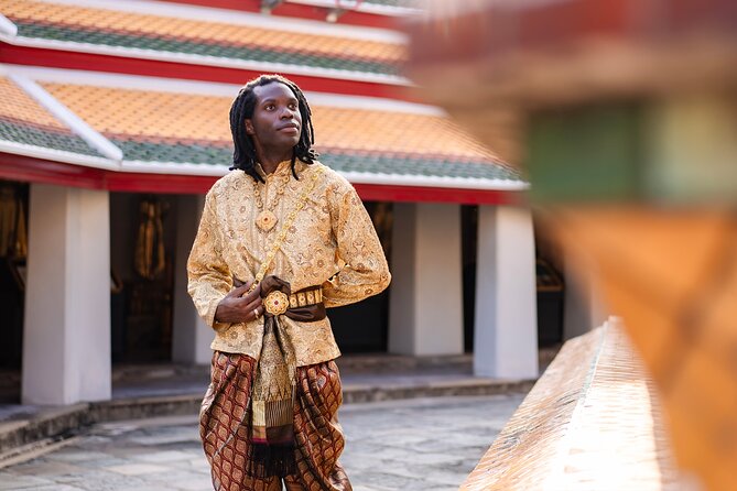 Thai Costume Photography at Wat Arun/Pho Temple: Bangkok - Costume rental and preparation near Wat Arun