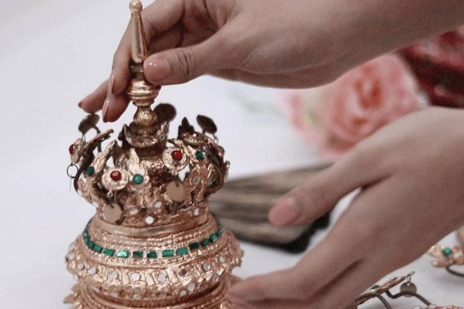 Thai Dance Class at Wat Arun - Timing, meeting point, and transport details