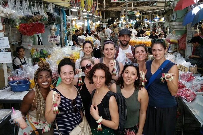 Thai PRIVATE Tour Guide - Wat Arun beside the Chao Phraya River