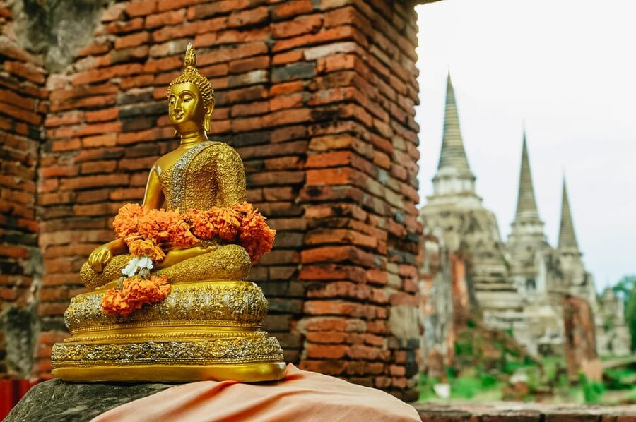 The Old Siam: Ayutthaya Temples Small Group Tour with Lunch - Leaving Bangkok in an air-conditioned van