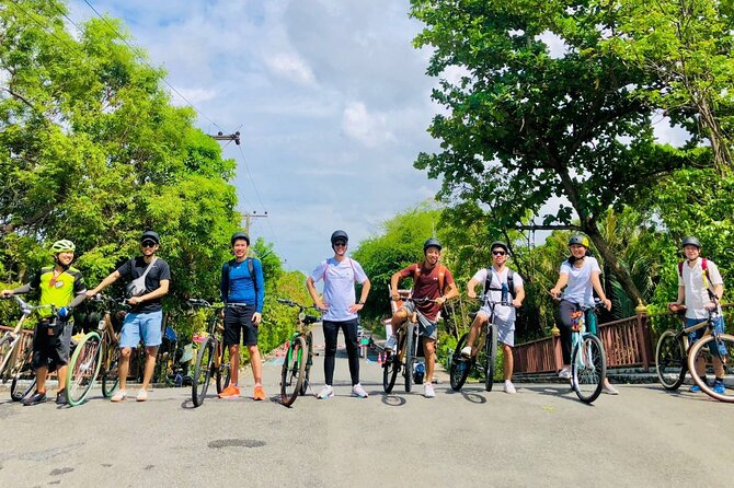 The Original Bicycle Tour in the Green Jungle of Bangkok - Riding through Sri Nakhon Khuean Khan Park