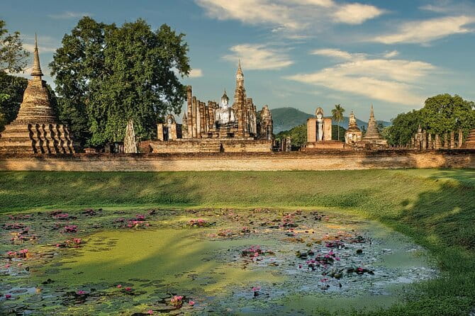 Three Temple Ayutthaya Tour with Scenic Boat Ride - A tuk-tuk ride to the pier