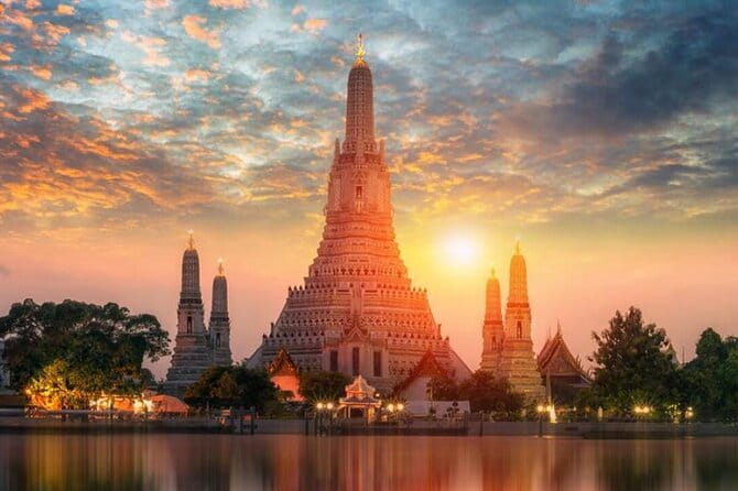 Three Temple River Cruise with Wat Pho, Wat Arun and Wat Rakhang - A quieter hour at Wat Rakhang